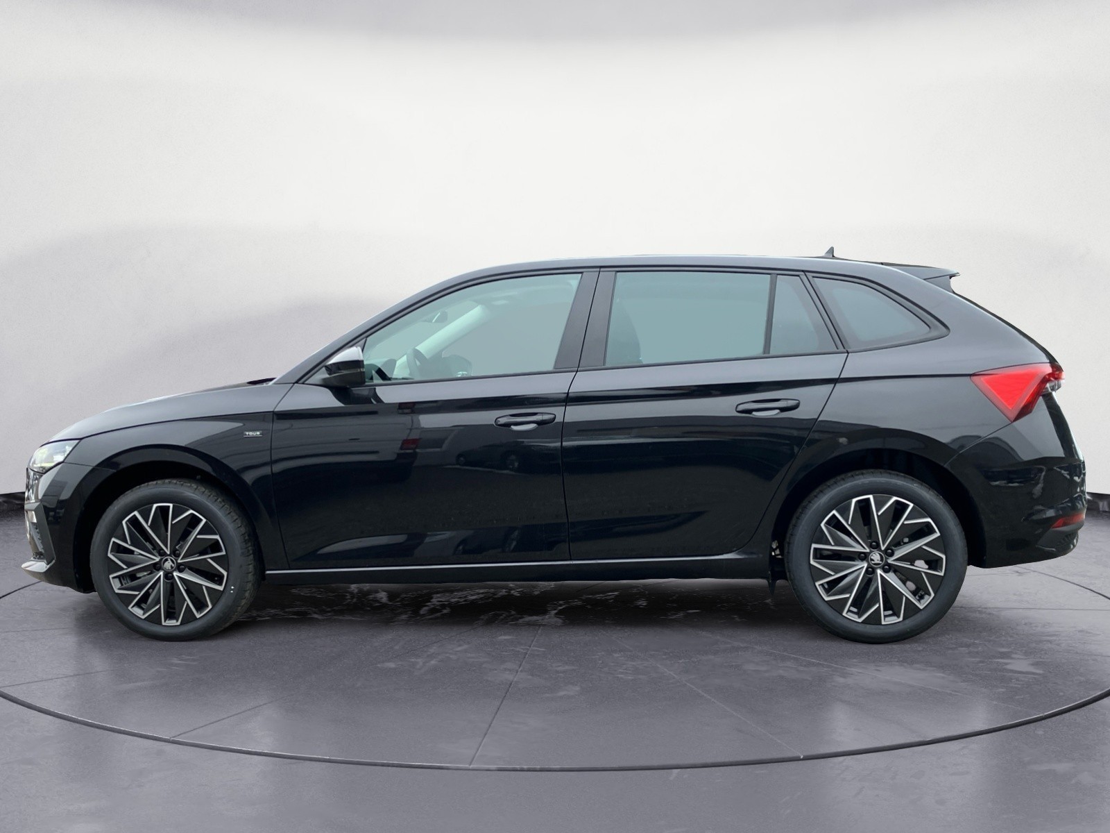 Skoda - Scala Tour 1,0 TSI 7-Gang-DSG