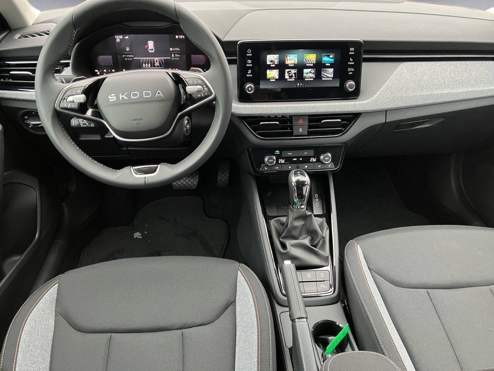 Skoda - Scala Tour 1,0 TSI 7-Gang-DSG