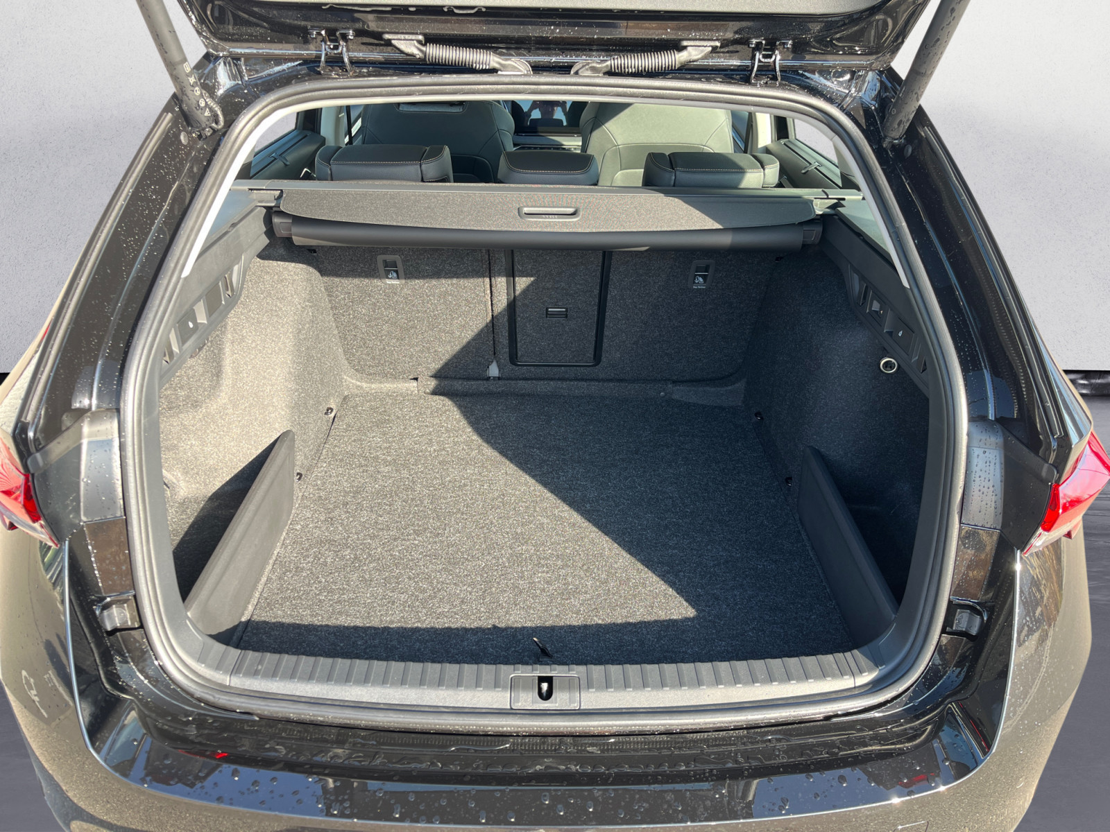 Skoda - Octavia Combi Selection 1,5 TSI mHEV 7-Gang-DSG