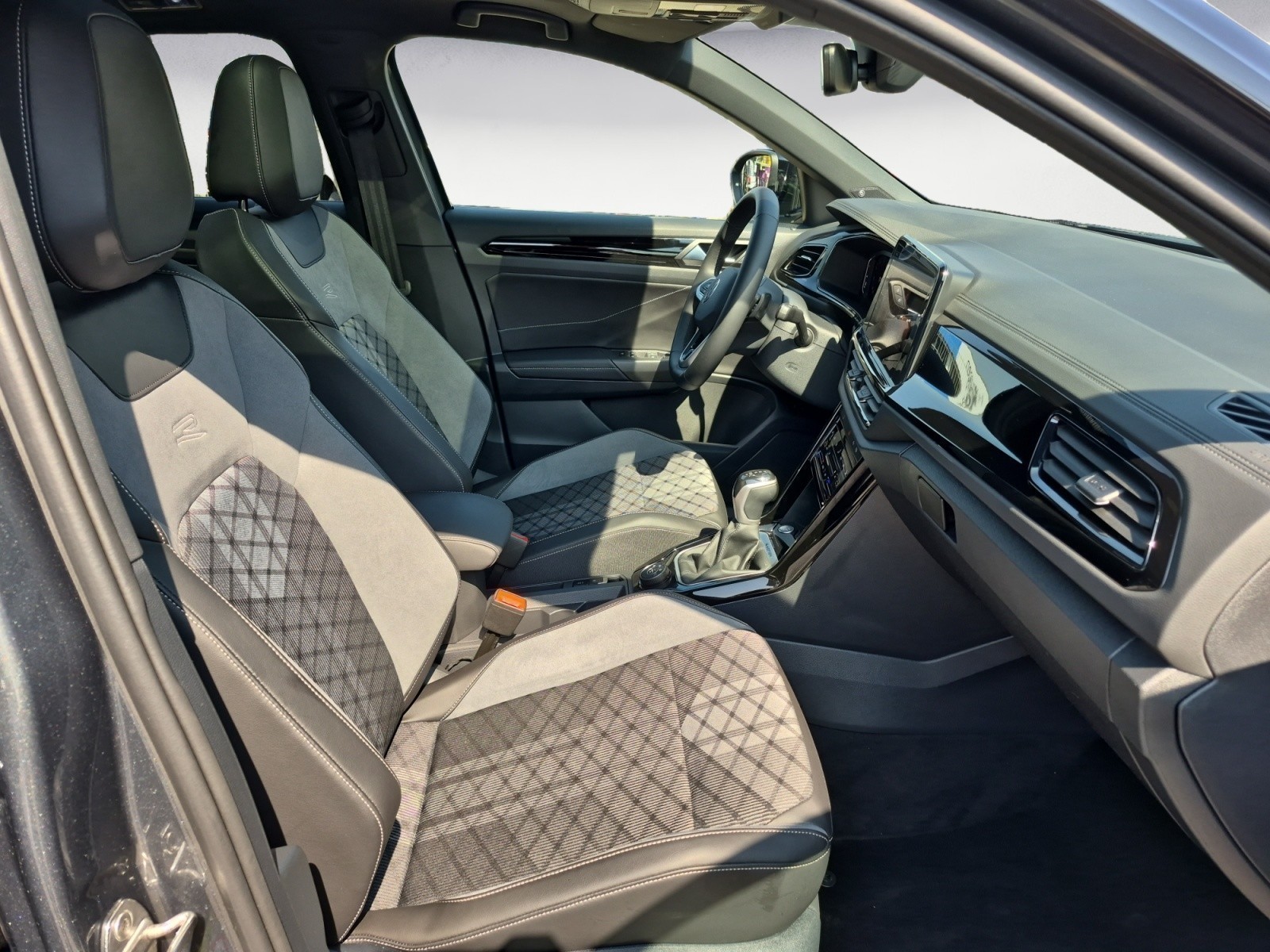 Volkswagen - T-Roc 2.0 TSI DSG 4Motion