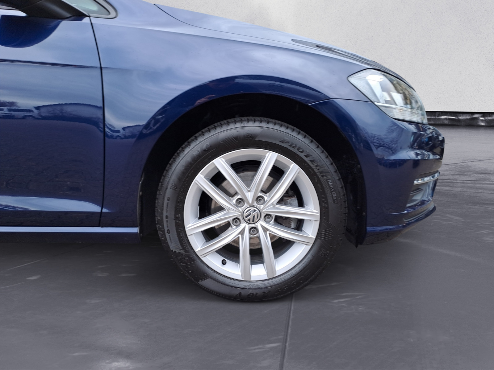 Volkswagen - Golf 1.0 TSI *COMFORTLINE*