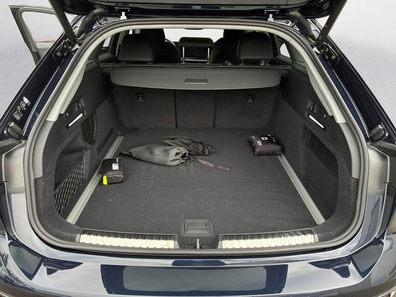 Audi - A6 Avant