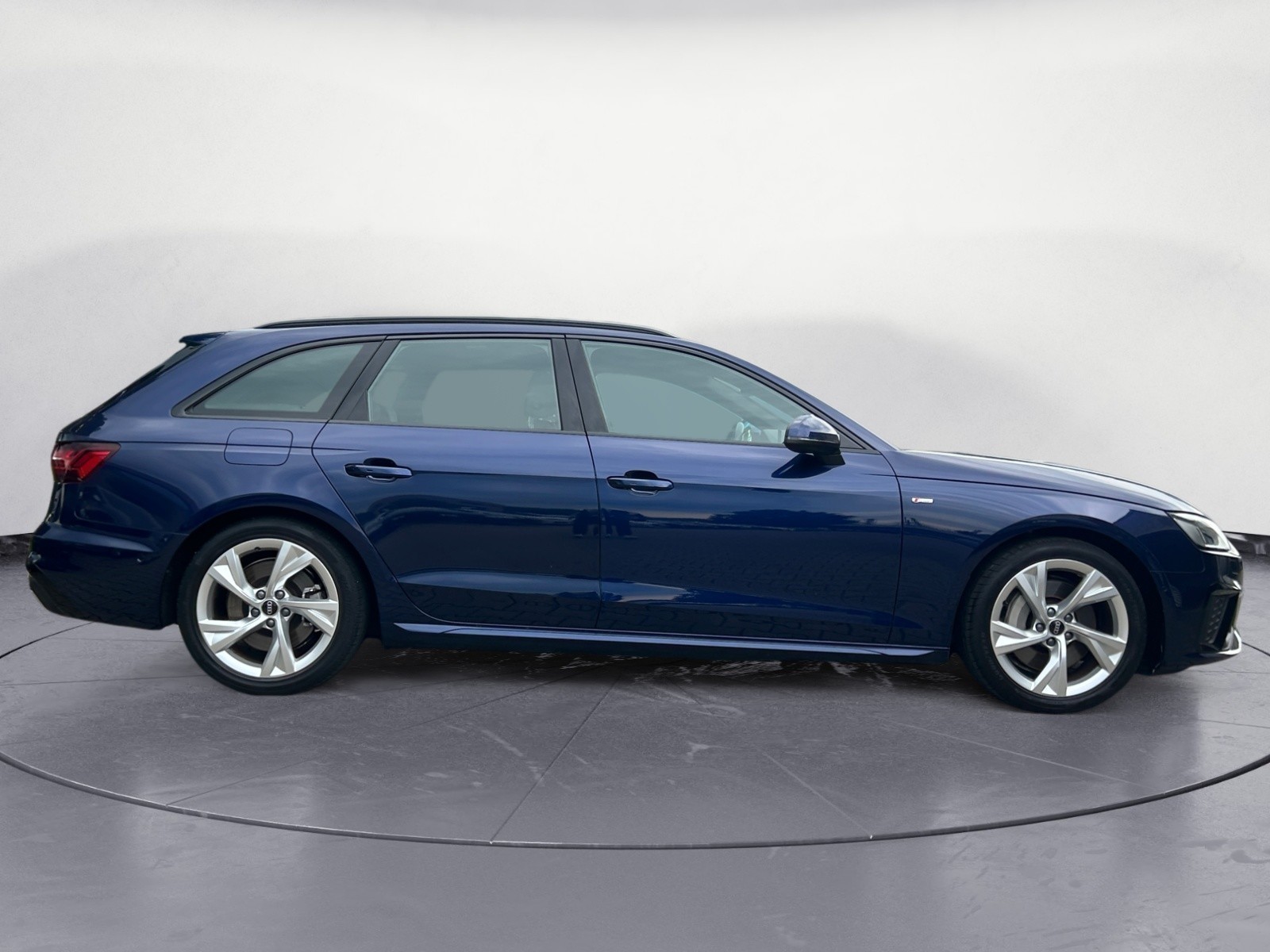 Audi - A4 Avant 45 TFSI quattro S tronic S line