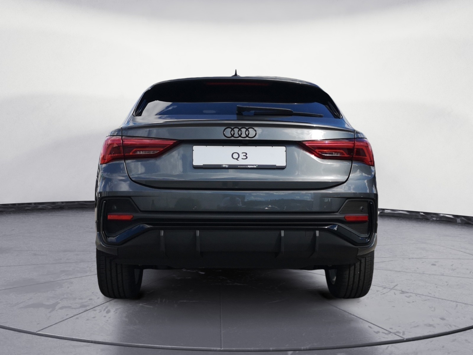 Audi - Q3