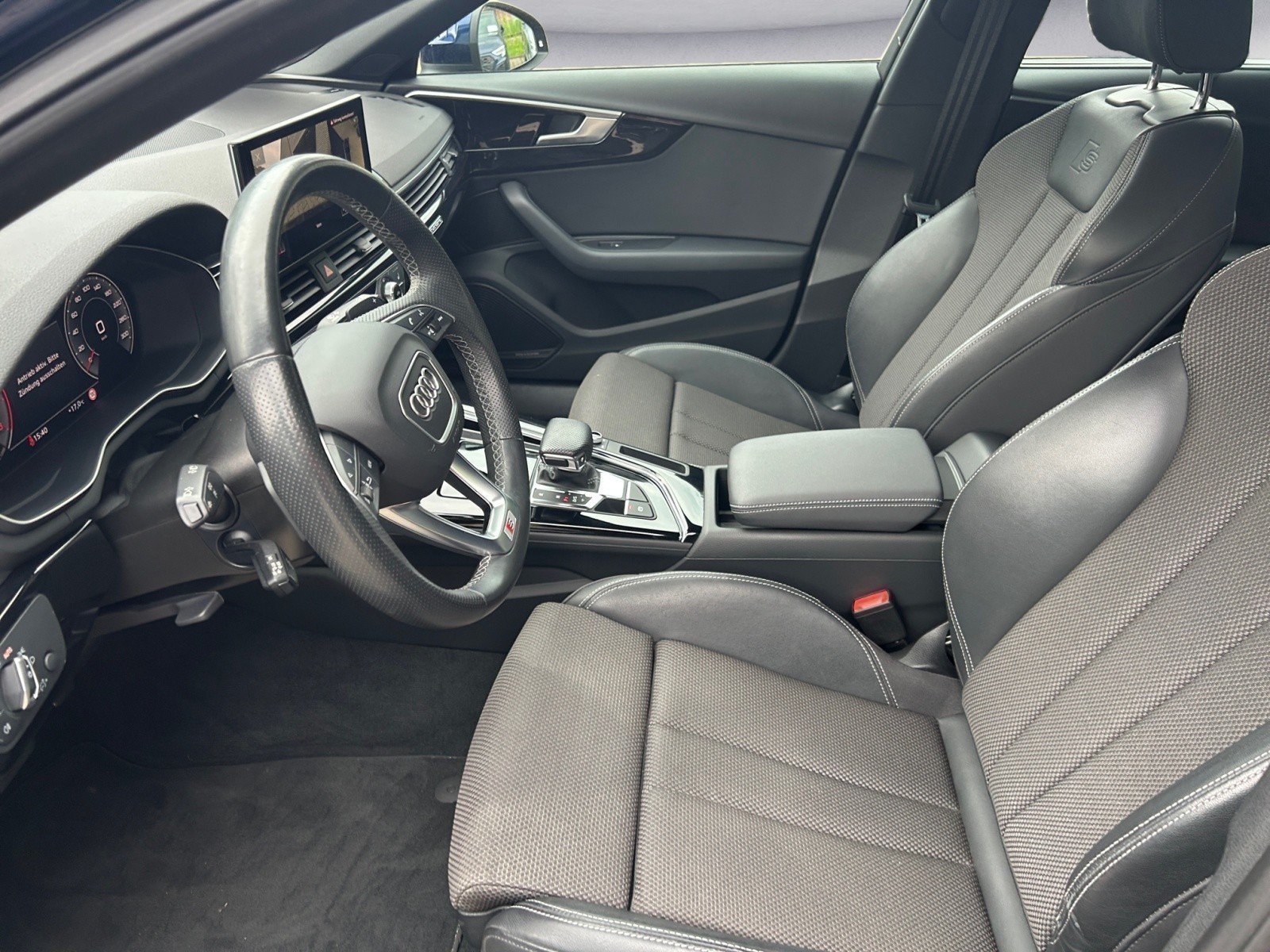 Audi - A4 Avant 45 TFSI quattro S tronic S line