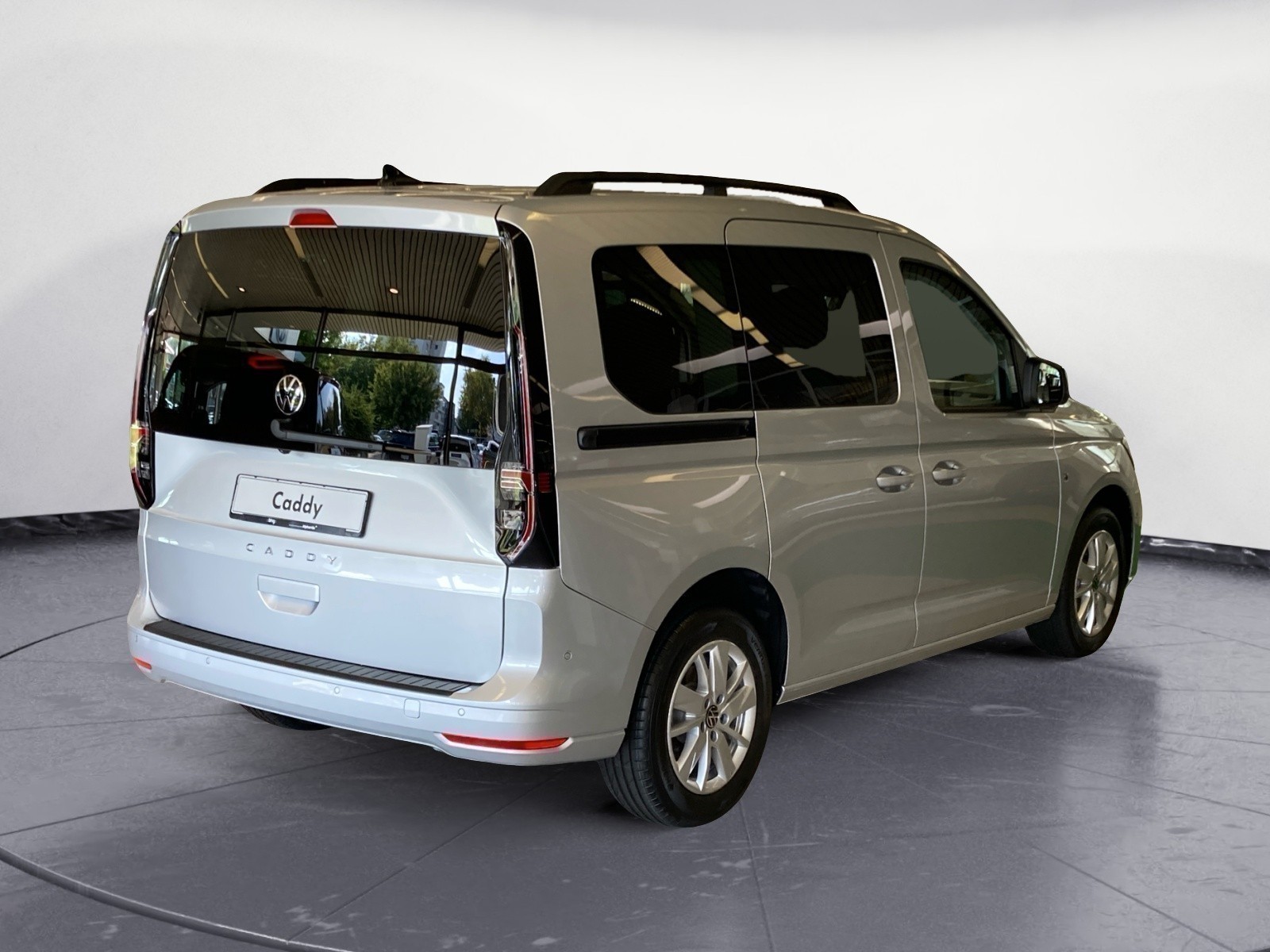 Volkswagen - NFZ Caddy Life 5-Sitzer Motor: 2,0 l TDI EU6 SCR    Getriebe: 7-Gang-Doppelkupplungsgetriebe Radstand: 2755 mm , 