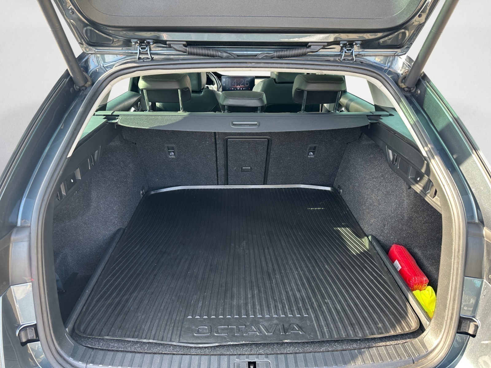 Skoda - Octavia Combi 1.4 TSI iV DSG Style