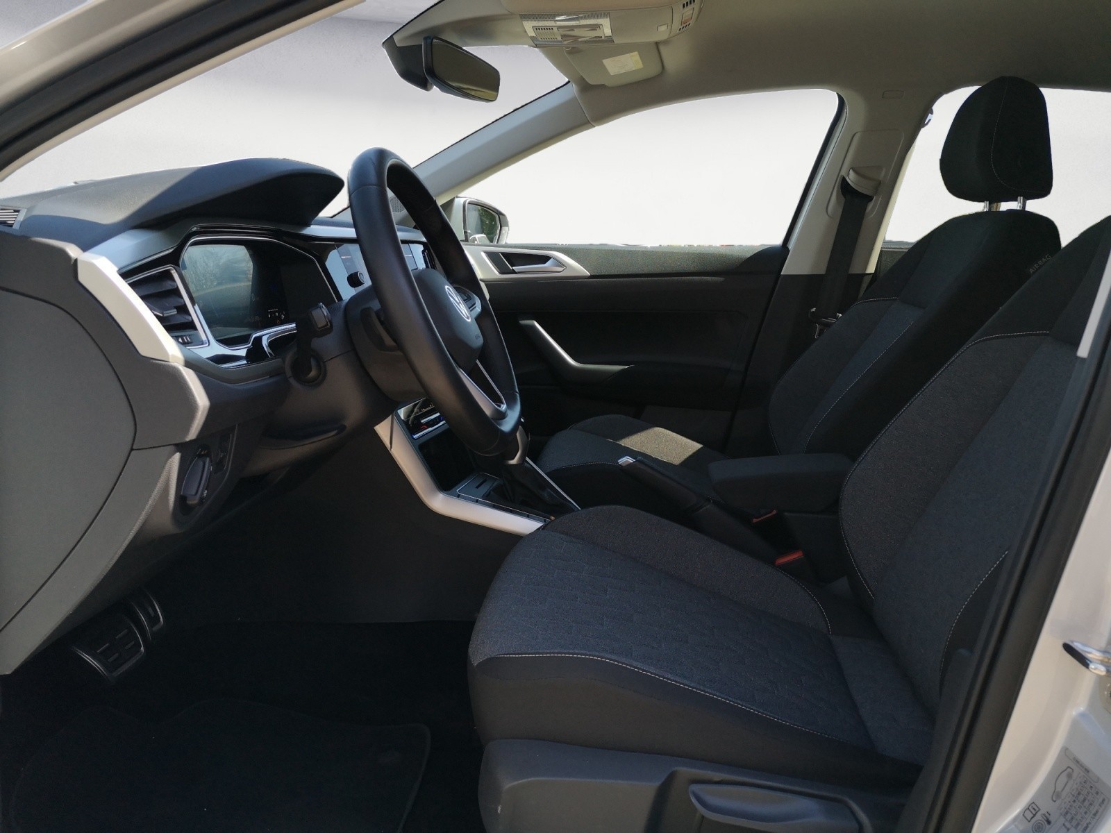 Volkswagen - Polo 1.0 TSI Move DSG
