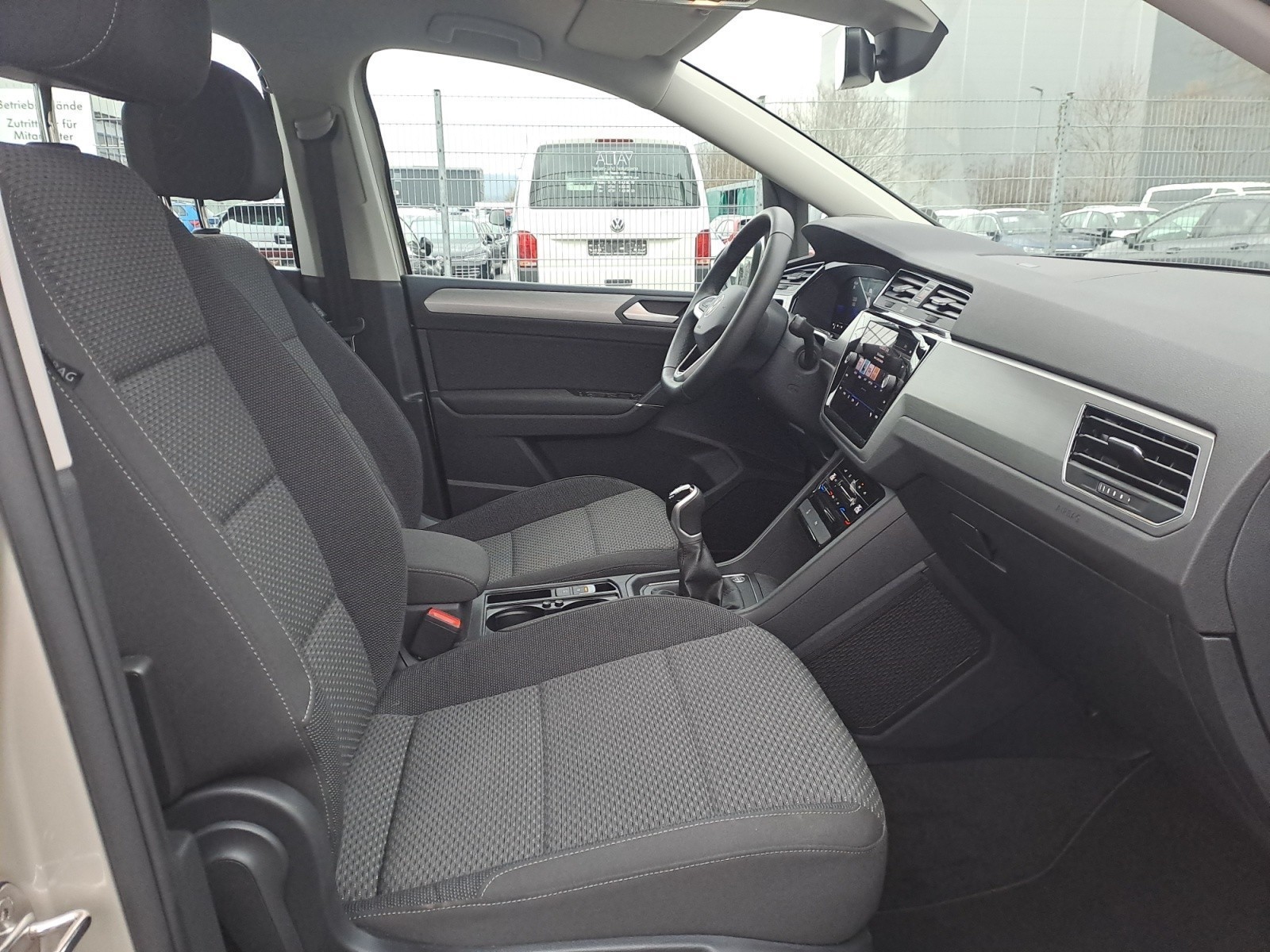 Volkswagen - Touran