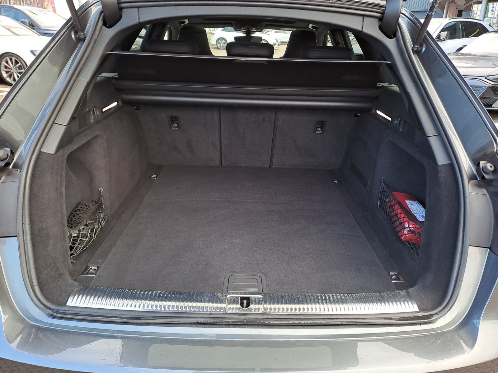 Audi - RS 4 Avant qu. tiptronic
