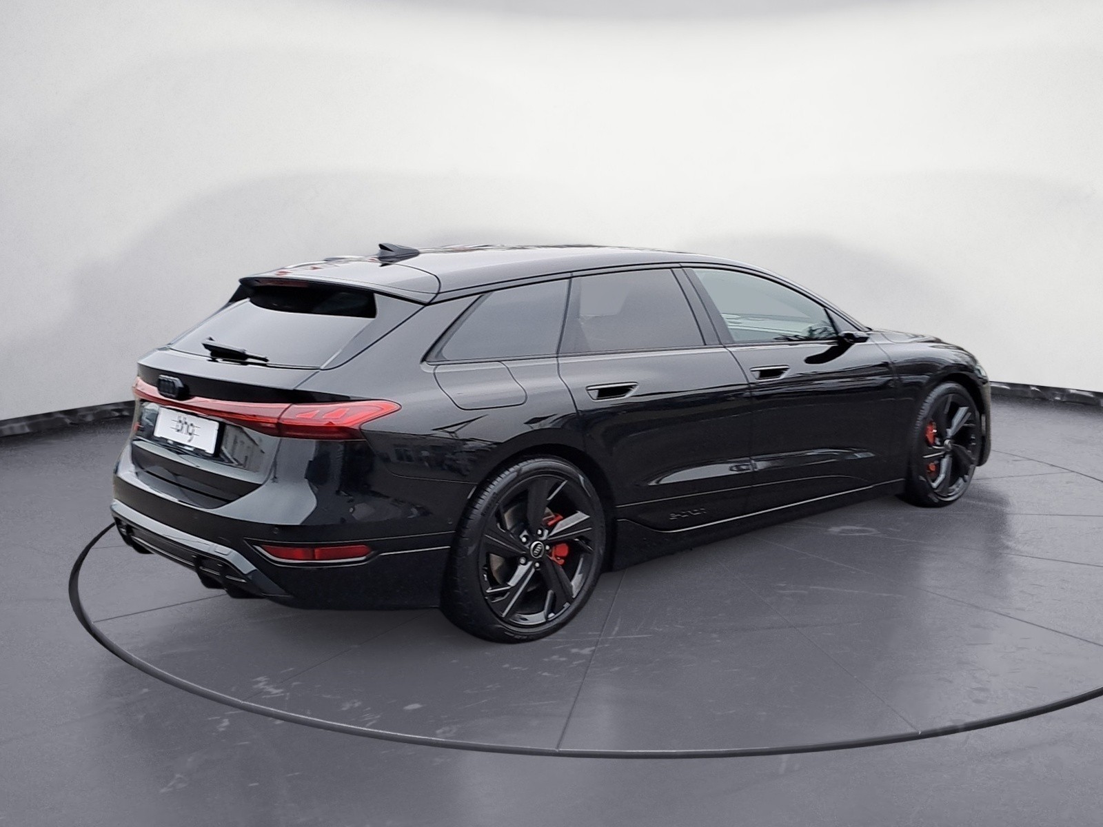 Audi - S6 Avant e-tron