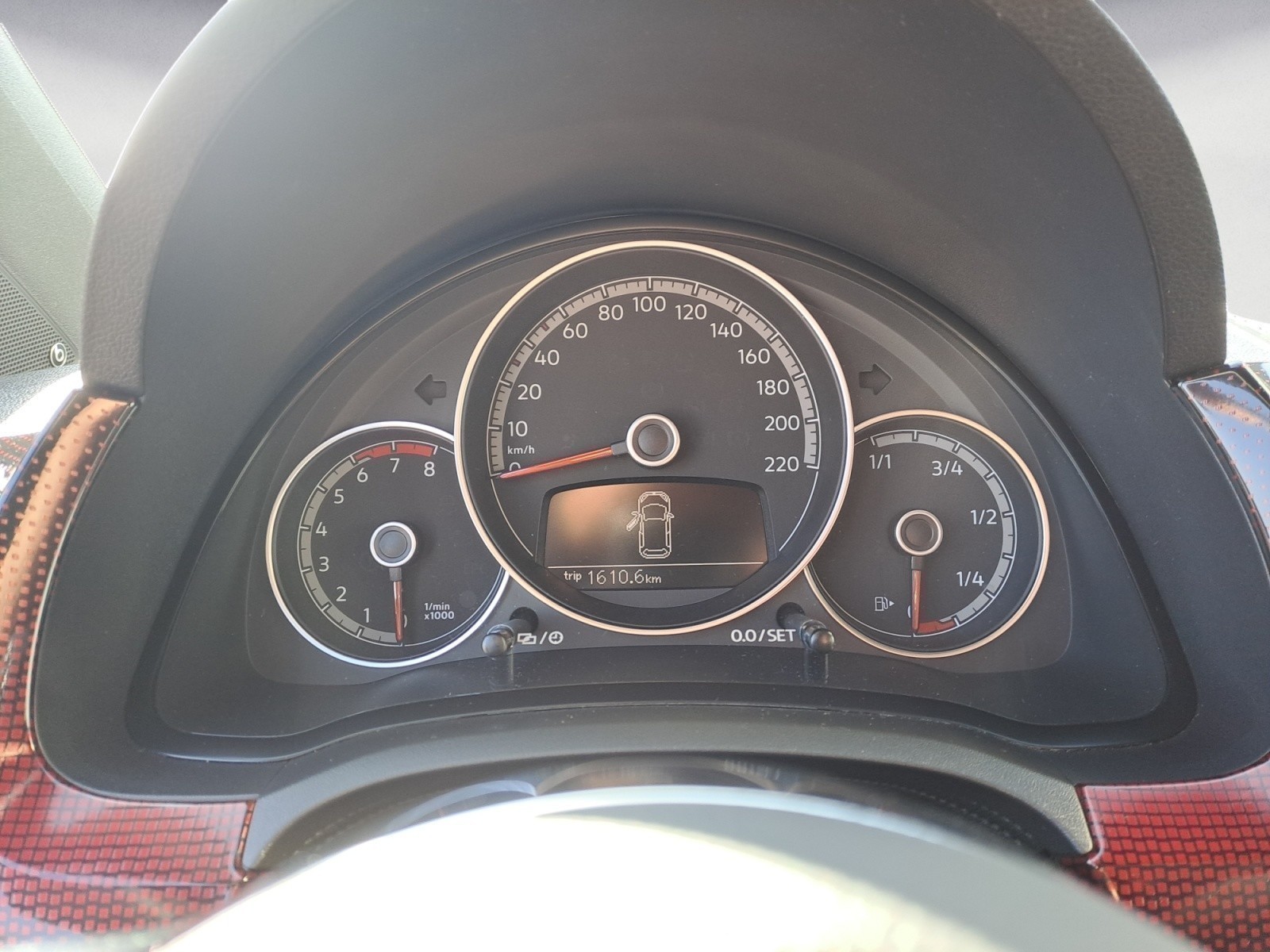Volkswagen - up! GTI