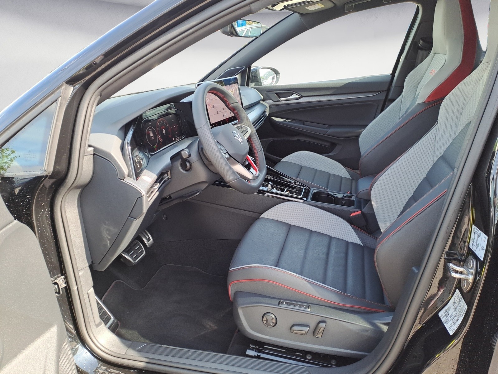Volkswagen - Golf GTI