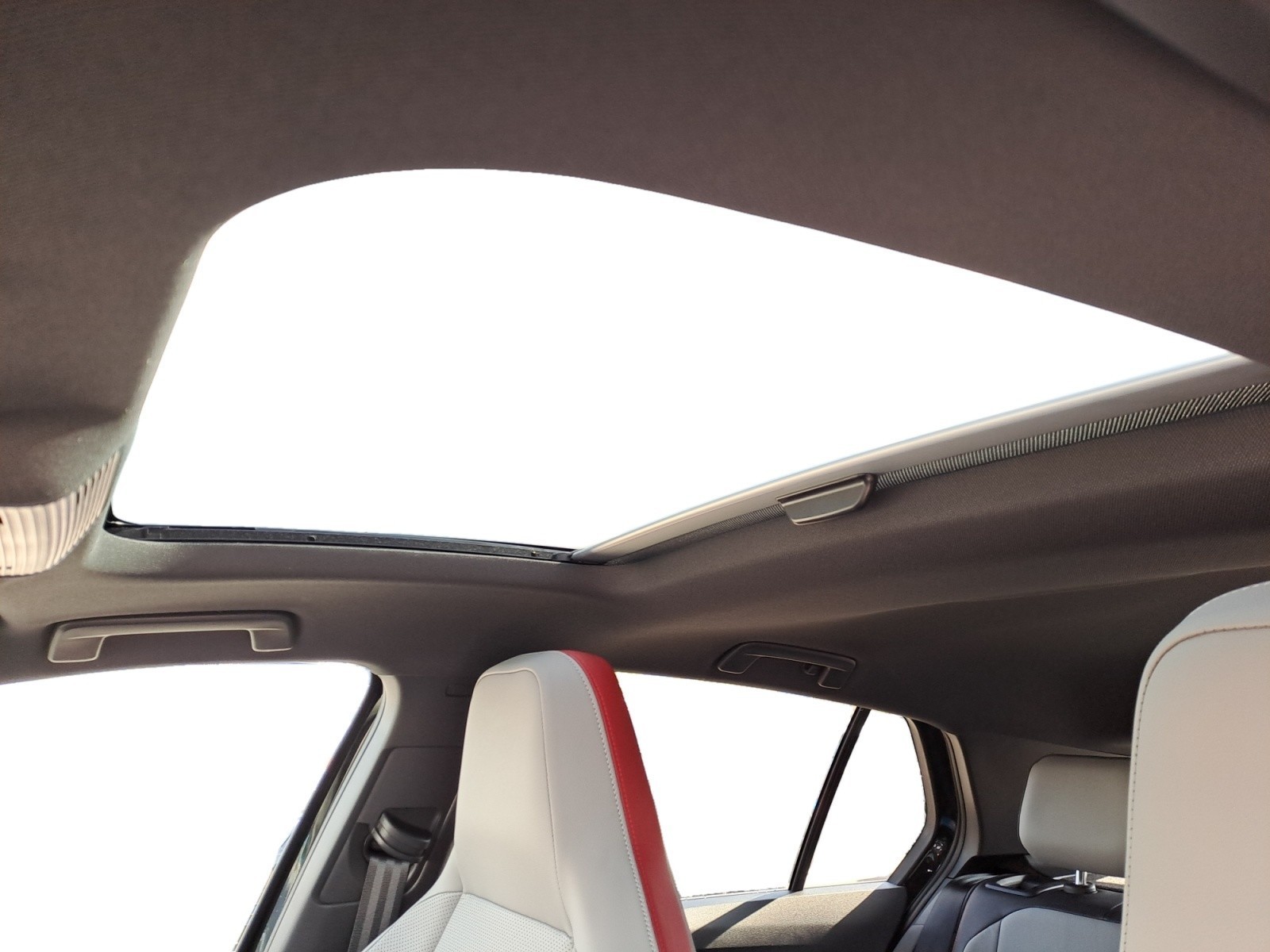 Volkswagen - Golf GTI