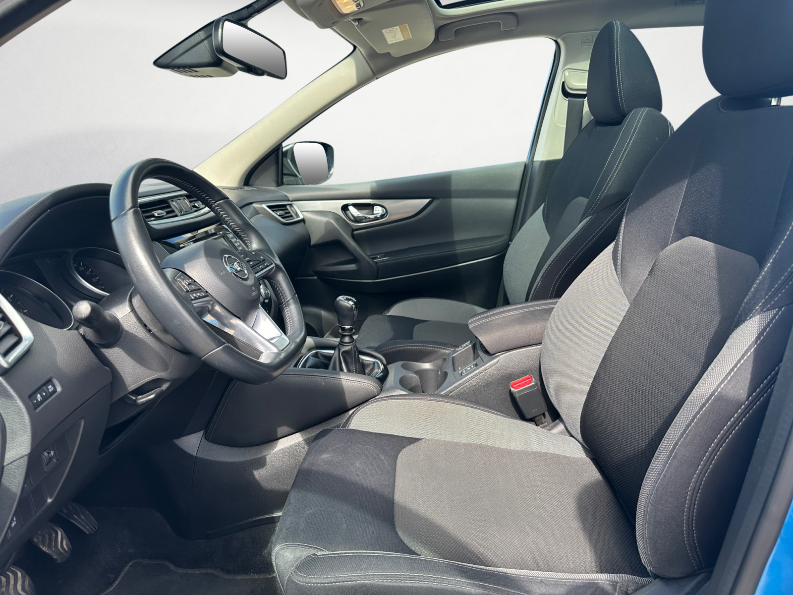 Nissan - NISSAN Qashqai 1.2 DIG-T N-Connecta