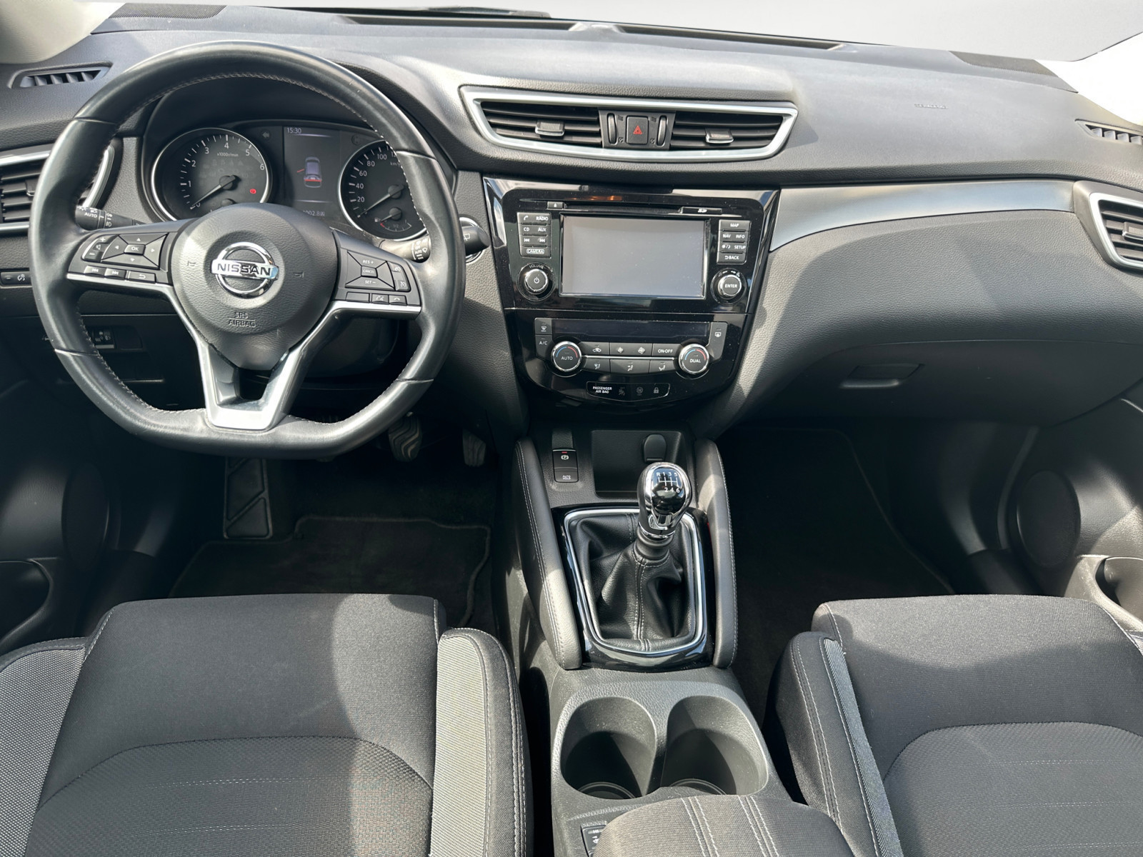 Nissan - NISSAN Qashqai 1.2 DIG-T N-Connecta