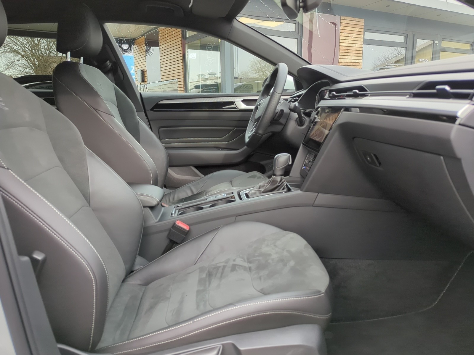 Volkswagen - Arteon Shooting Brake 2.0 TSI OPF DSG R-Line