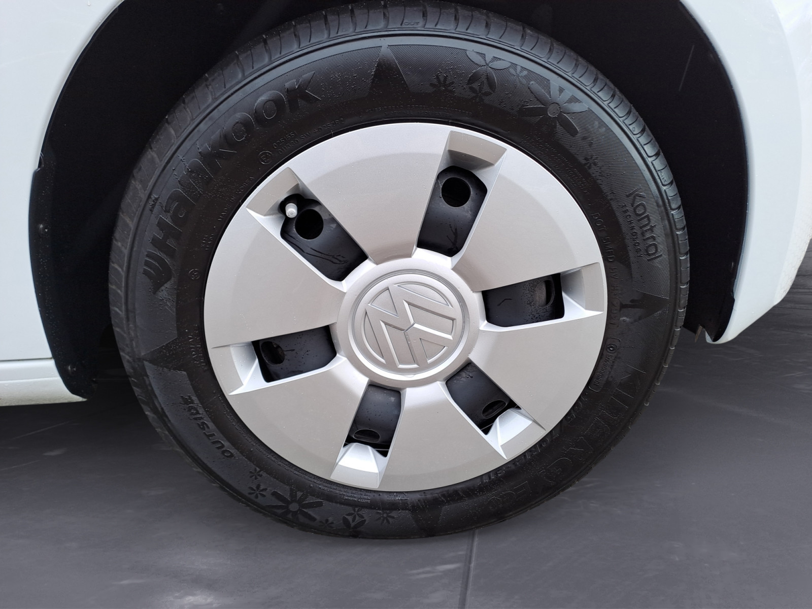 Volkswagen - e-up