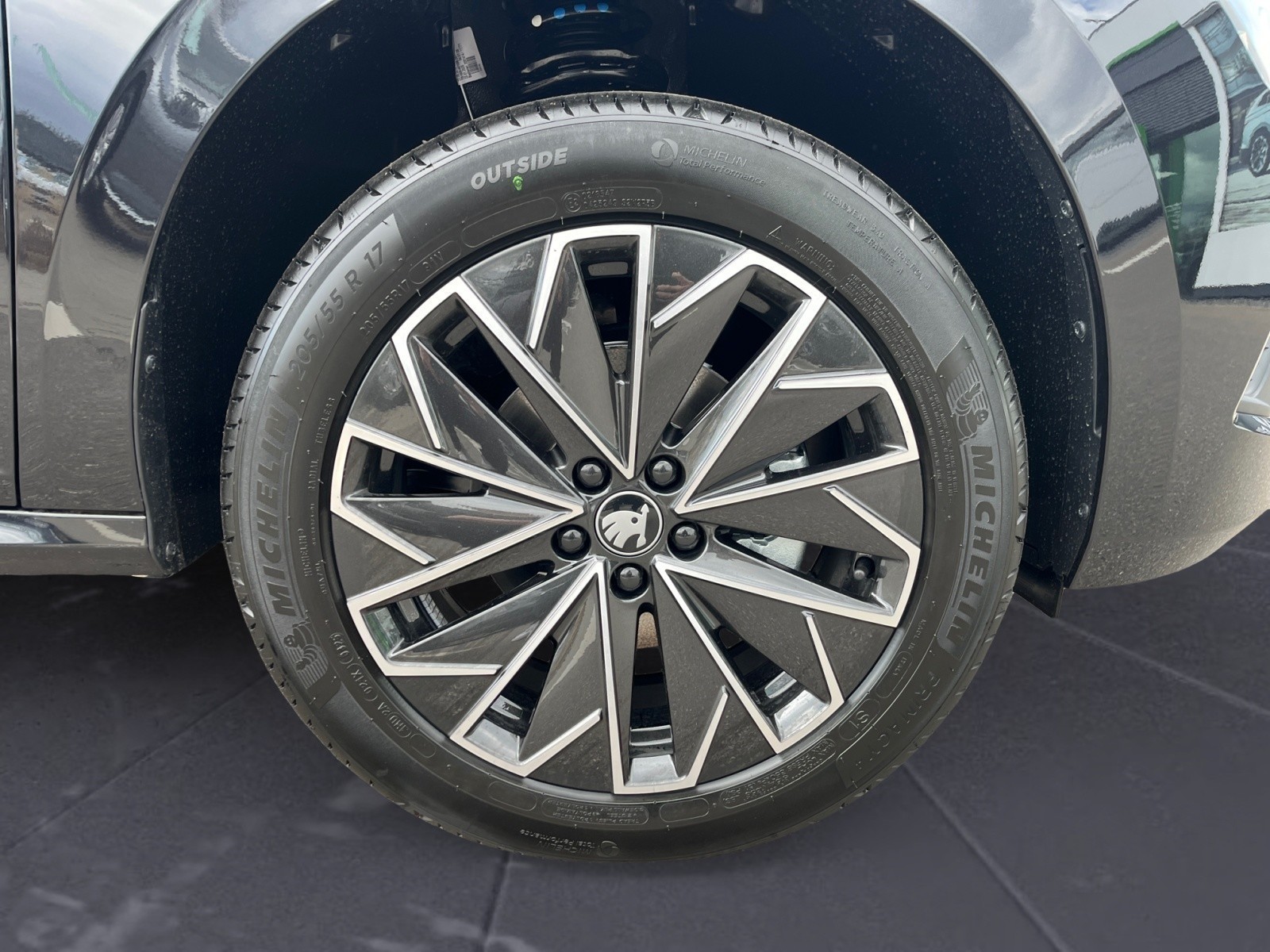 Skoda - Kamiq Tour 1,0 TSI 7-Gang-DSG