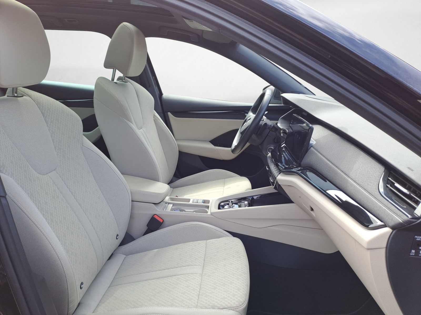 Skoda - Octavia Combi 2.0 TDI DSG STYLE