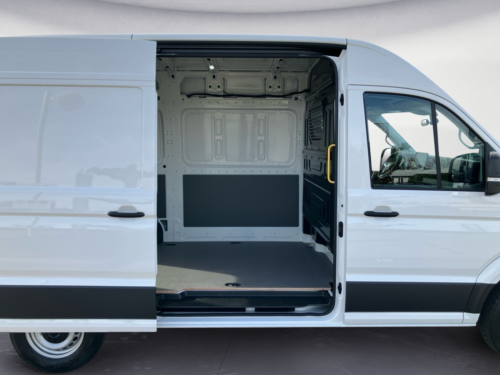 Volkswagen - Crafter 35 Kasten 2,0 l  Frontantrieb 6-Gang Radst. 3640 mm