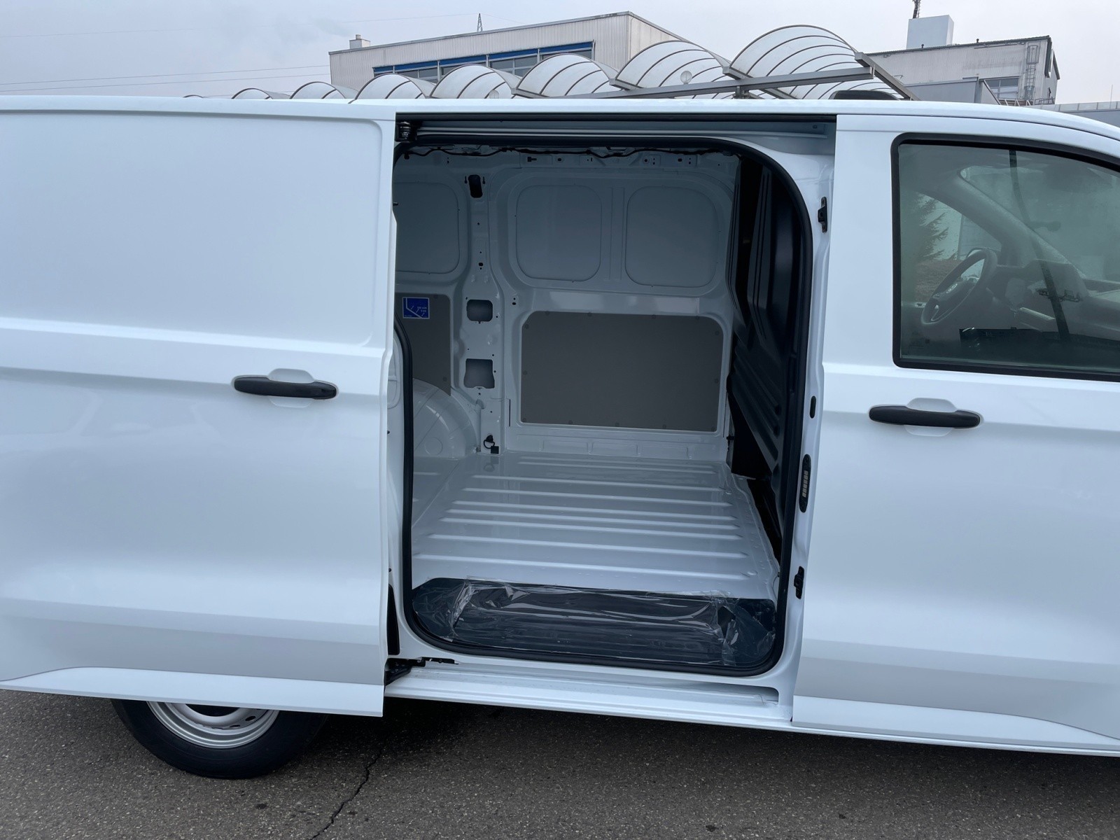 Volkswagen - Transporter Kasten 2,0 l  TDI 6-Gan g Radst. 3100 mm