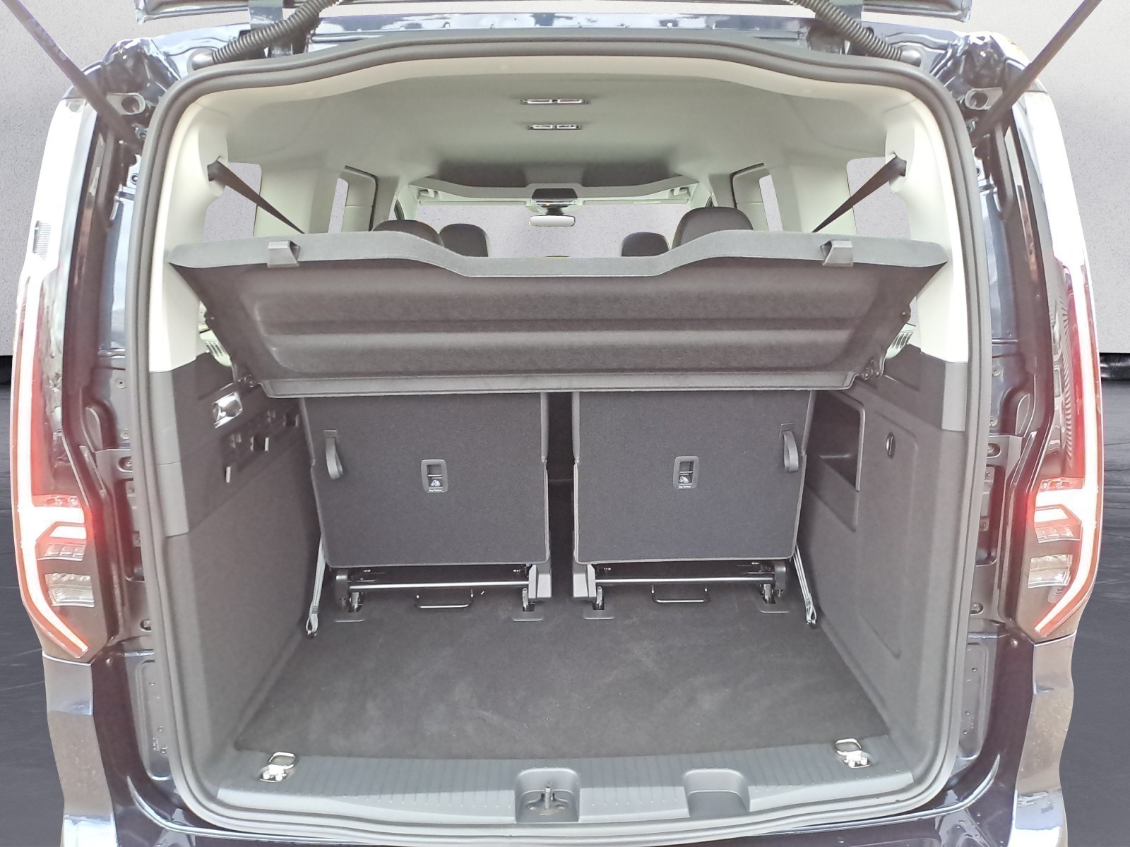 Volkswagen - Caddy Maxi Life 7-Sitzer