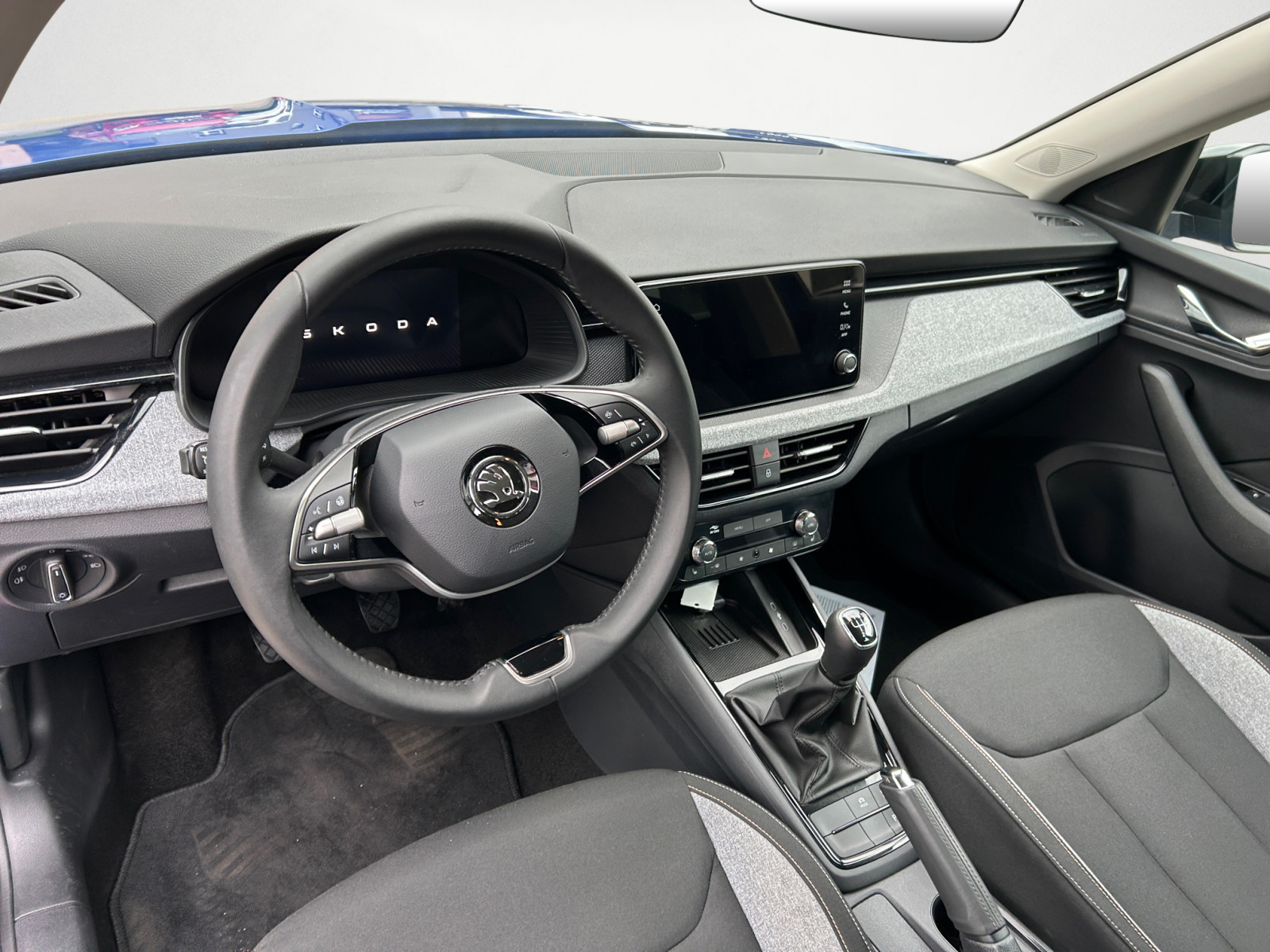 Skoda - Kamiq 1.0 TSI Drive PDC, Climatronic, LED