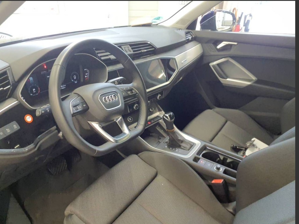 Audi - Q3