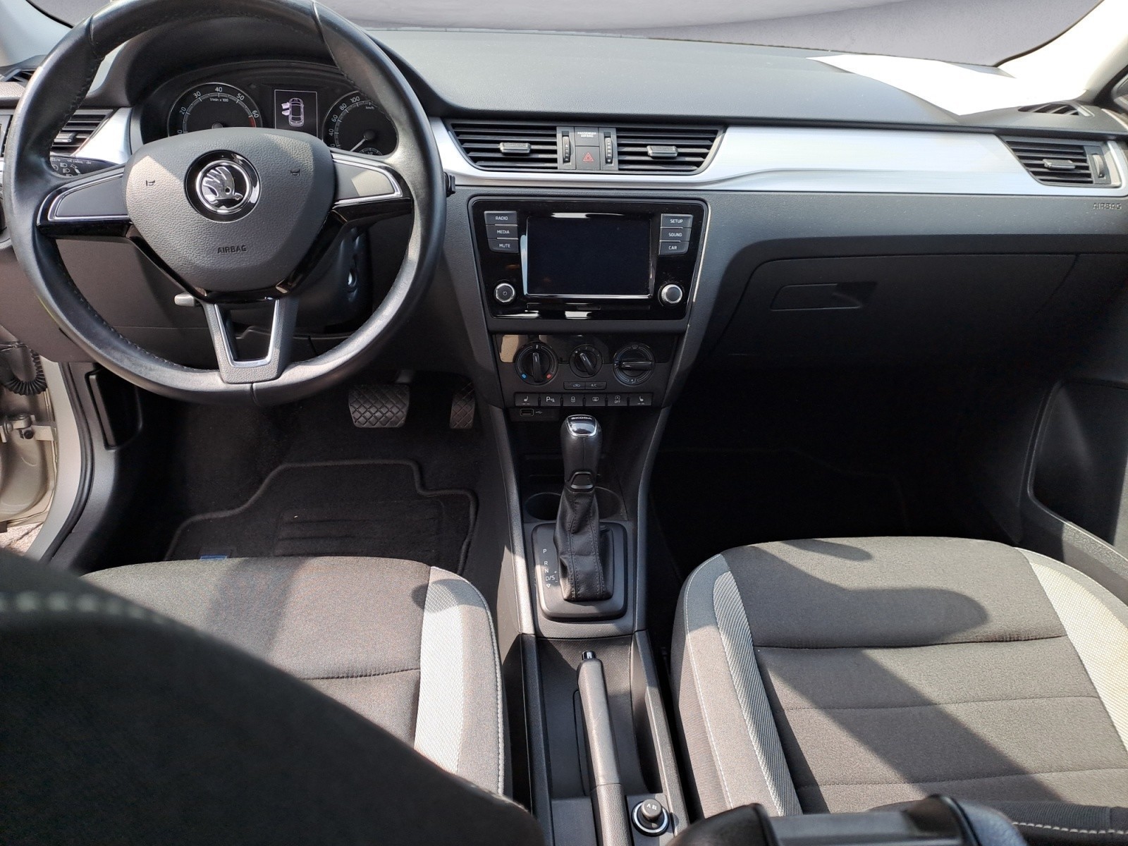 Skoda - Rapid Spaceback 1.0 TSI DSG Ambition