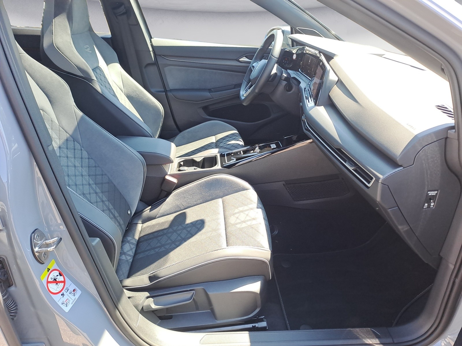 Volkswagen - Golf Variant 2.0TDI DSG R-Line