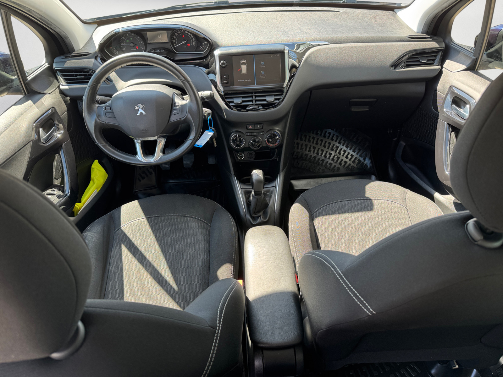 Peugeot - 208 PureTech 82 Start & Stop Active