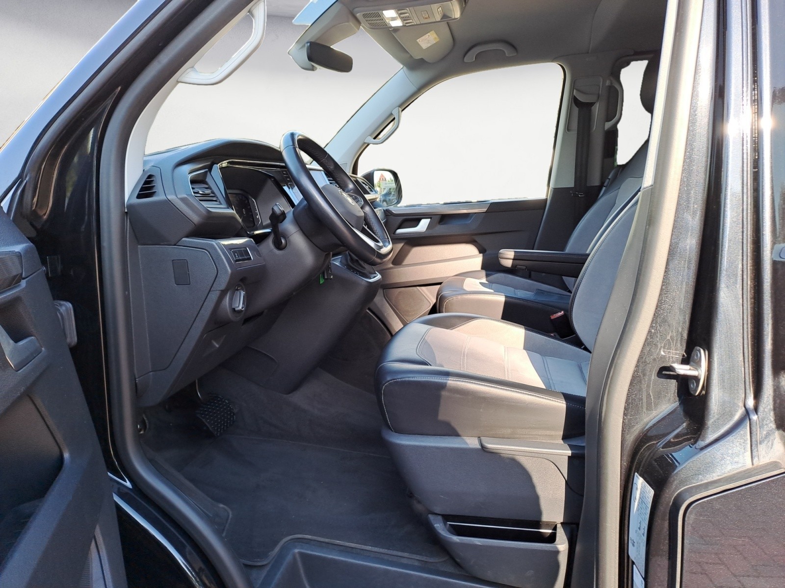Volkswagen - T6 .1 Multivan Generation Six
