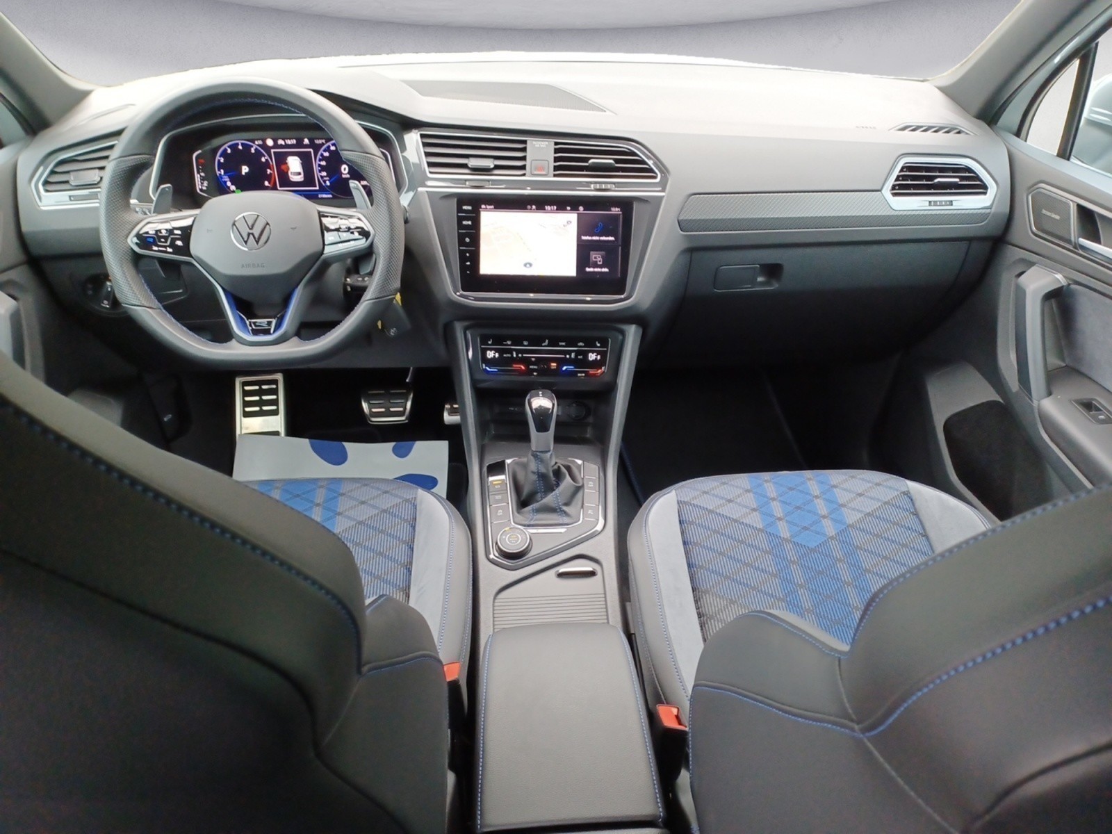 Volkswagen - Tiguan R 2.0 TSI 4Motion DSG