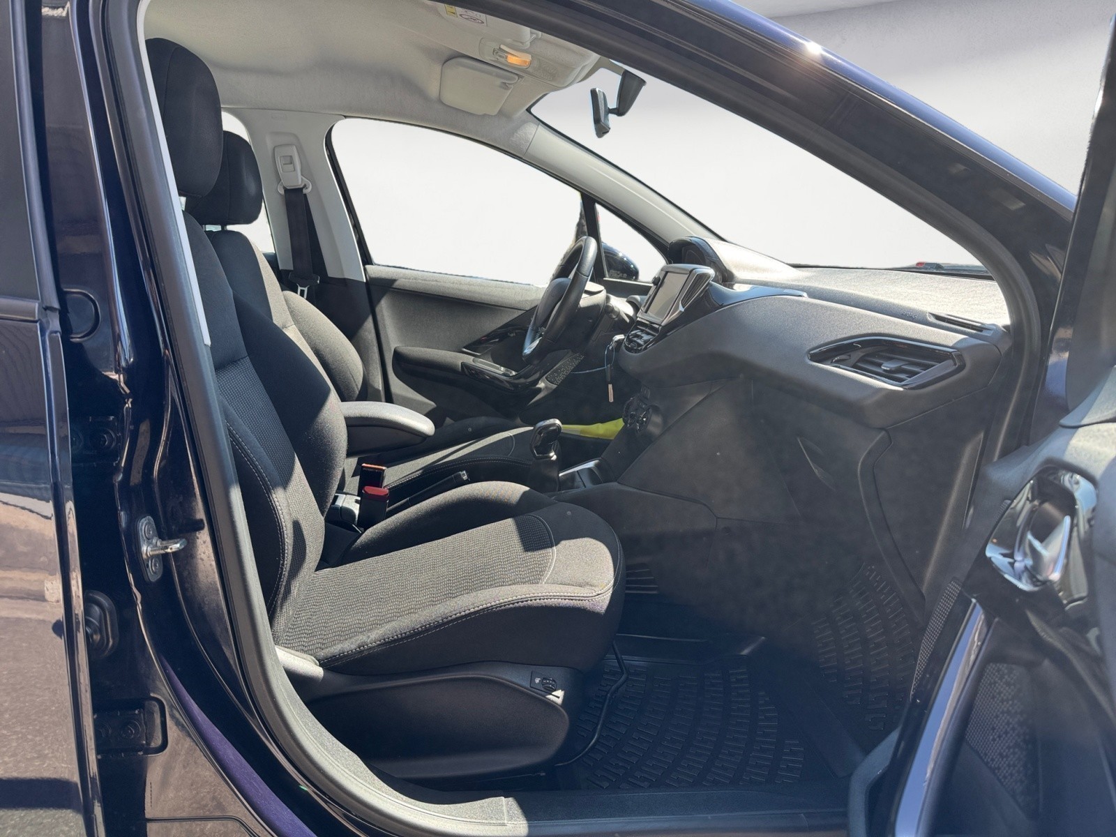 Peugeot - 208 PureTech 82 Start & Stop Active