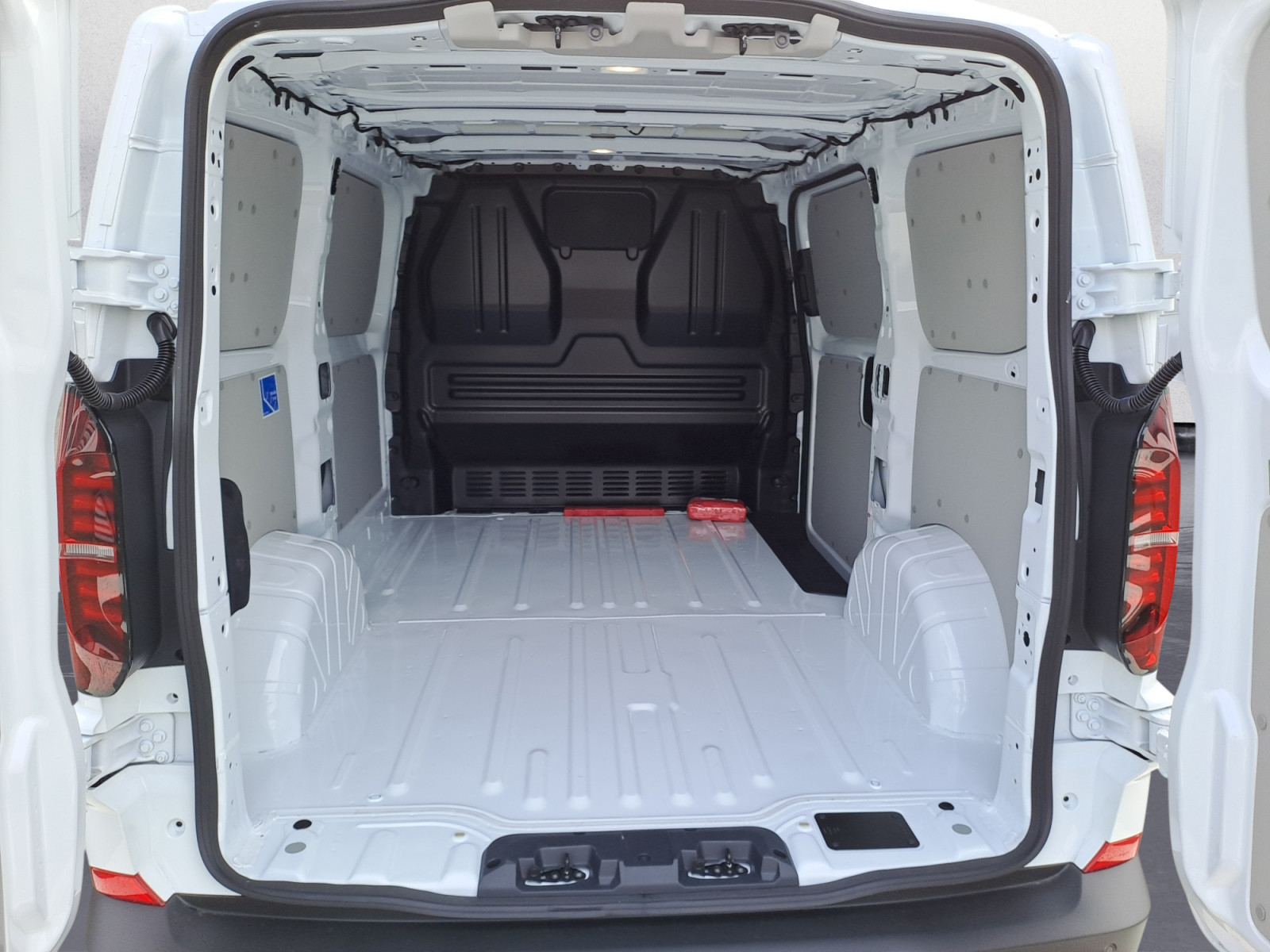 Volkswagen - Transporter Kasten 2,0 l TDI 6-Ga ng Radst. 3100 mm