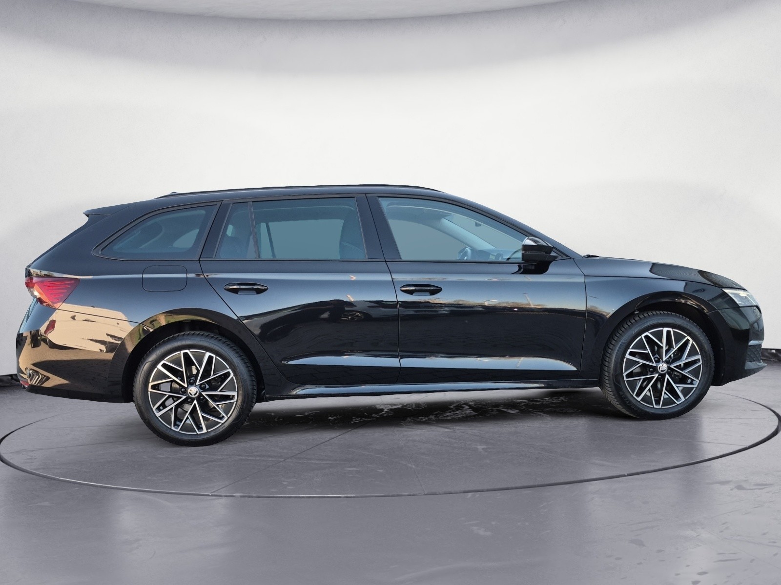 Skoda - Octavia Combi 2.0 TDI DSG Selection