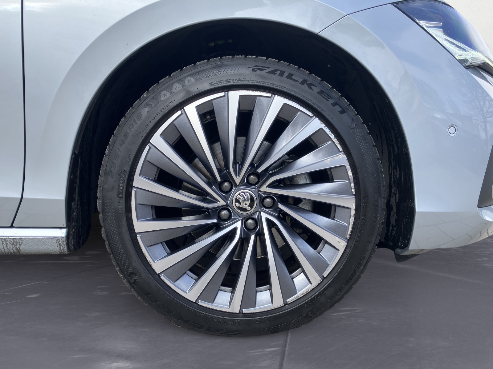 Skoda - Superb Combi 1.5 TSI DSG L&K