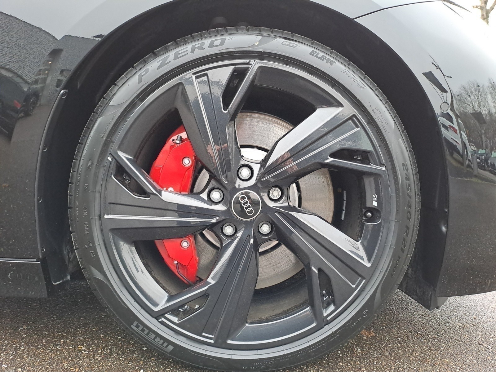 Audi - S6 Avant e-tron