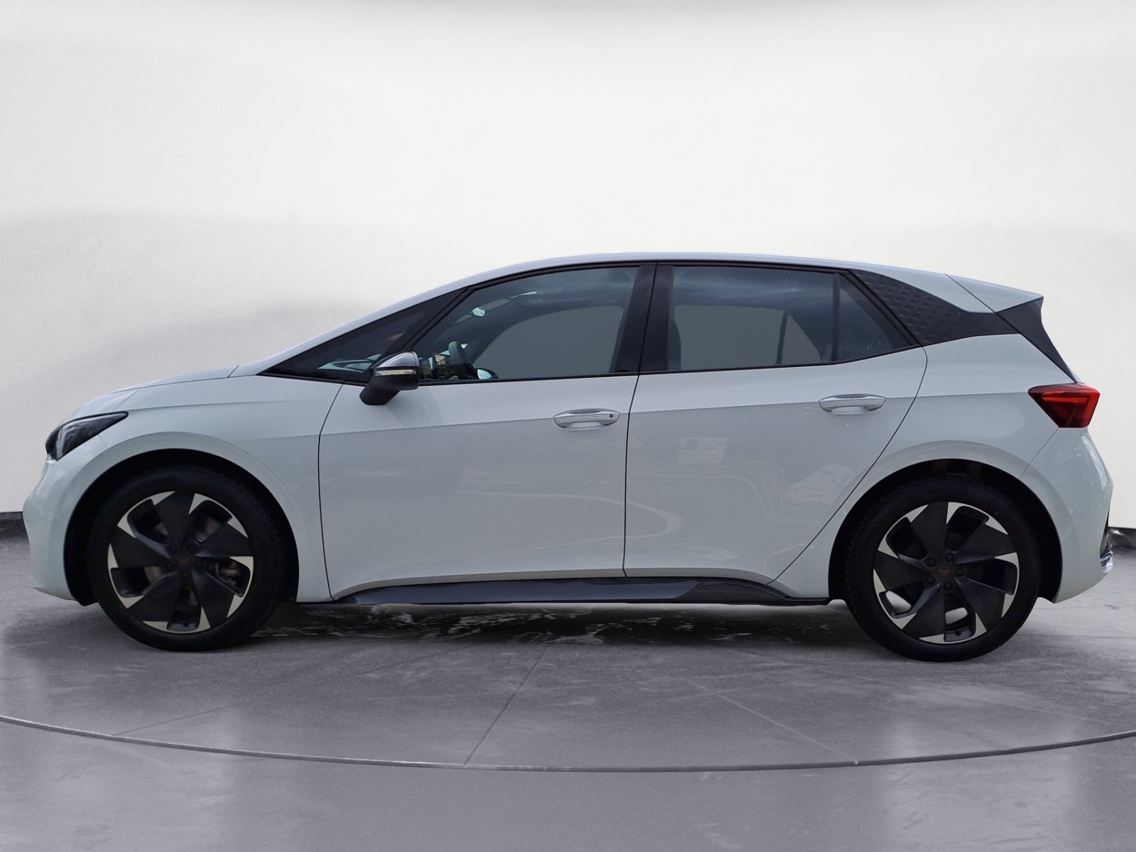 Cupra - Born   h