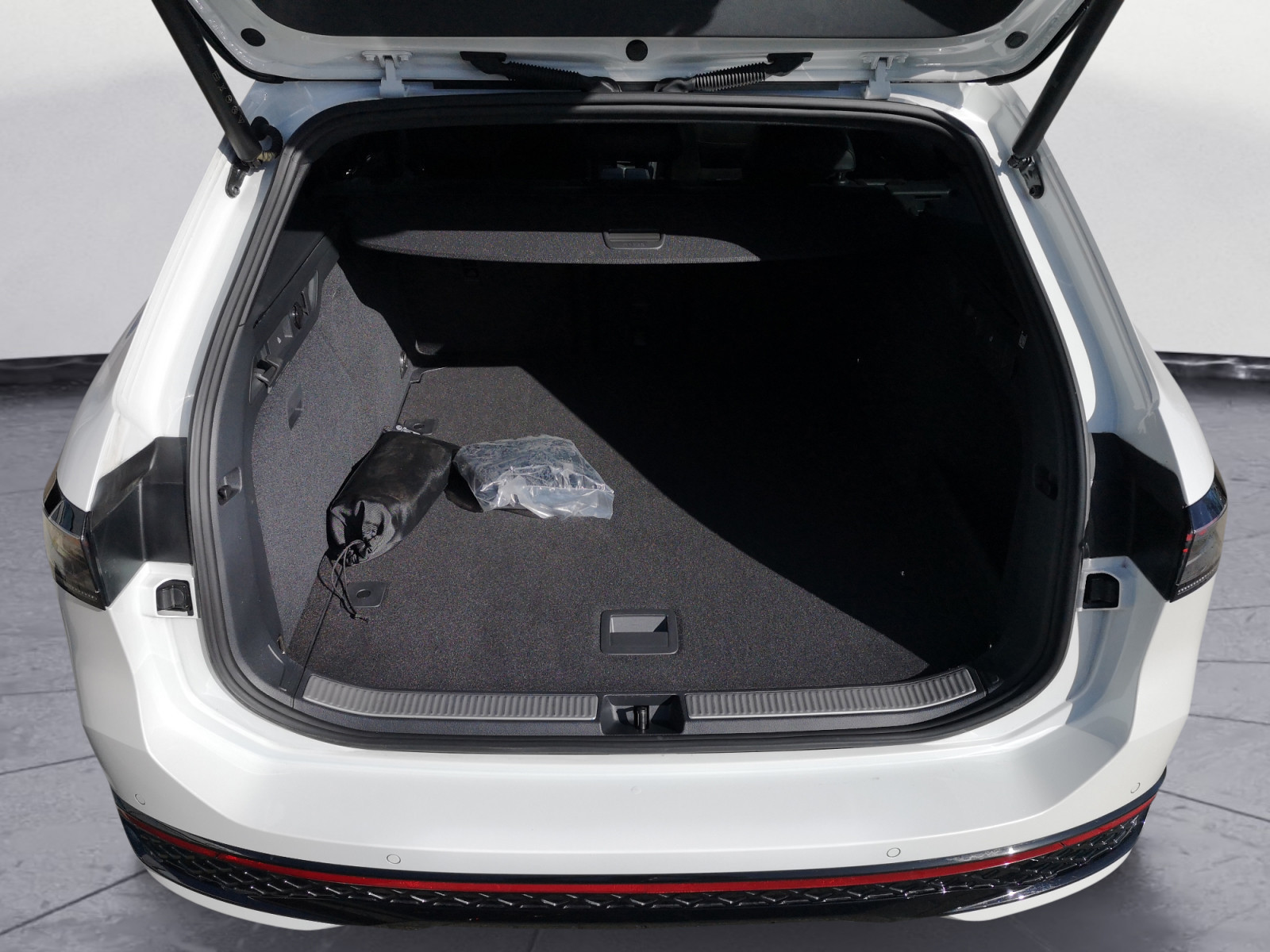 Volkswagen - Passat Variant 2.0 TDI R-Line DSG