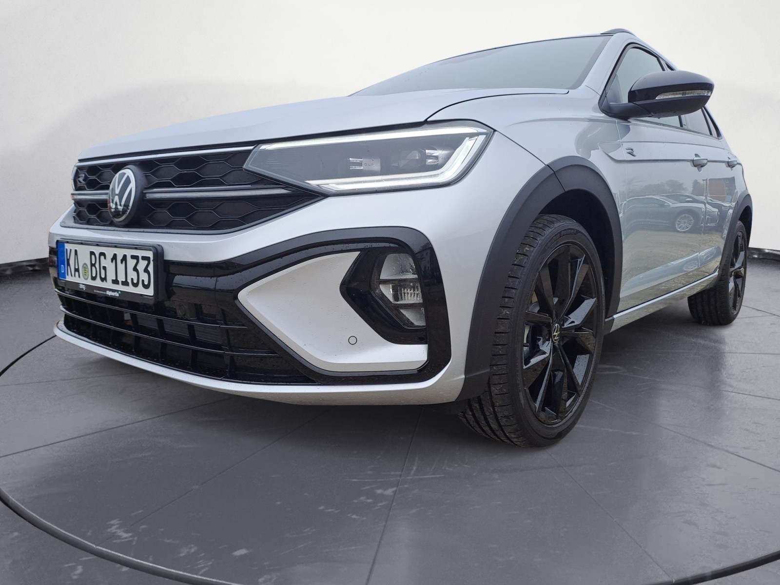 Volkswagen - Taigo R-Line 1,0 l TSI OPF   ) 7-Gang-Doppelkupplungsgetriebe DSG