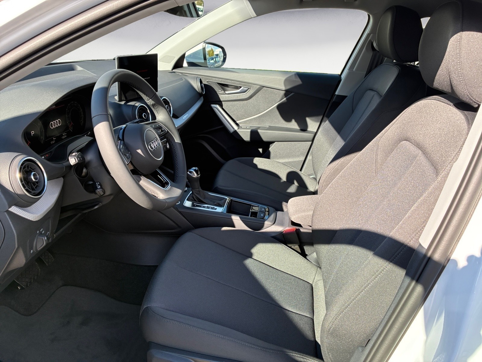 Audi - Q2