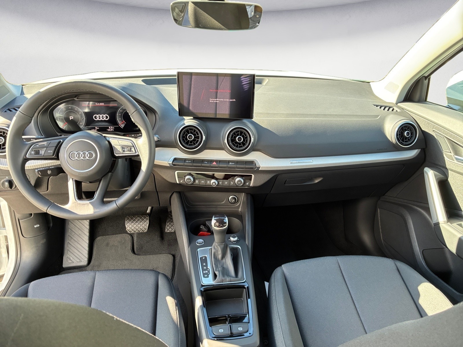Audi - Q2