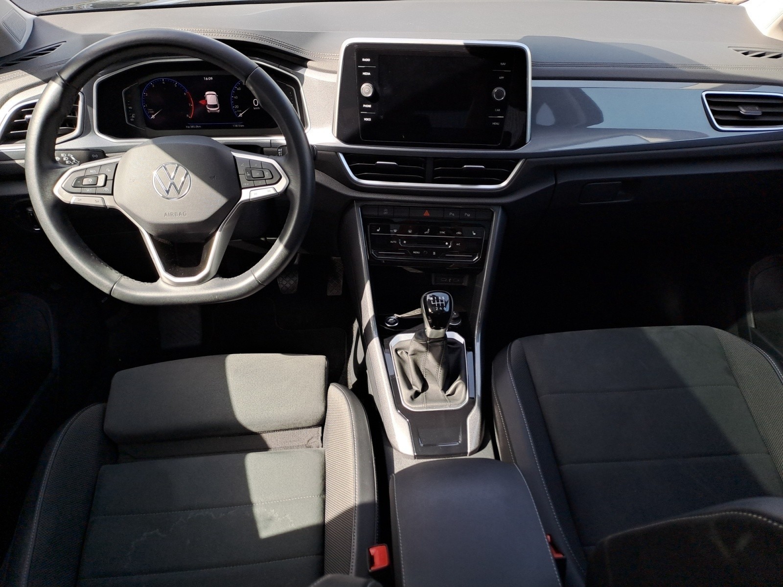 Volkswagen - T-Roc 1.5 TSI *STYLE*