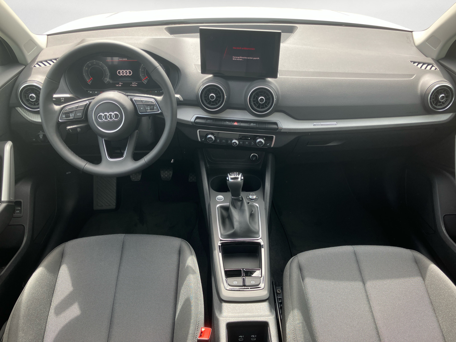 Audi - Q2 advanced 30 TFSI 85(116) kW(PS) Schaltgetriebe