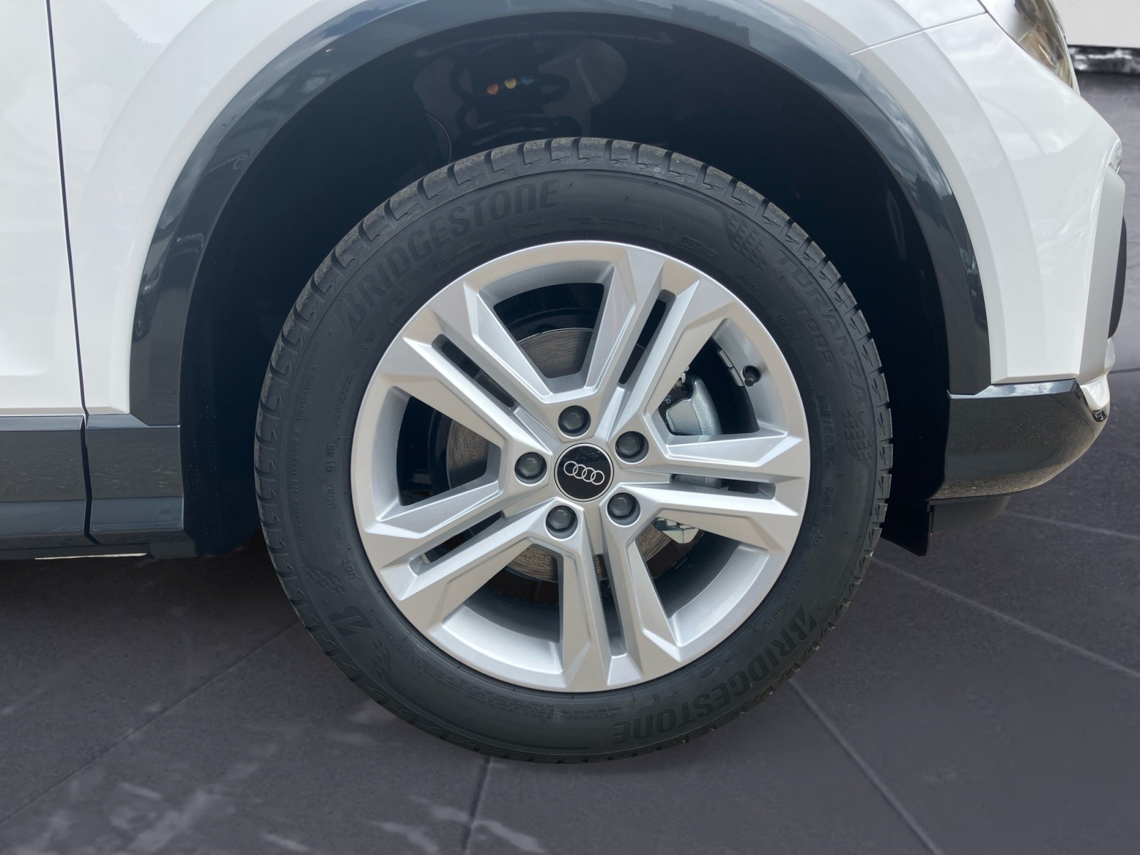 Audi - Q2 advanced 30 TFSI 85(116) kW(PS) Schaltgetriebe