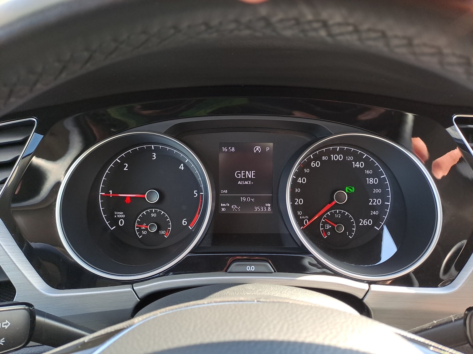 Volkswagen - Touran 2.0 TDI SCR DSG Comfortline