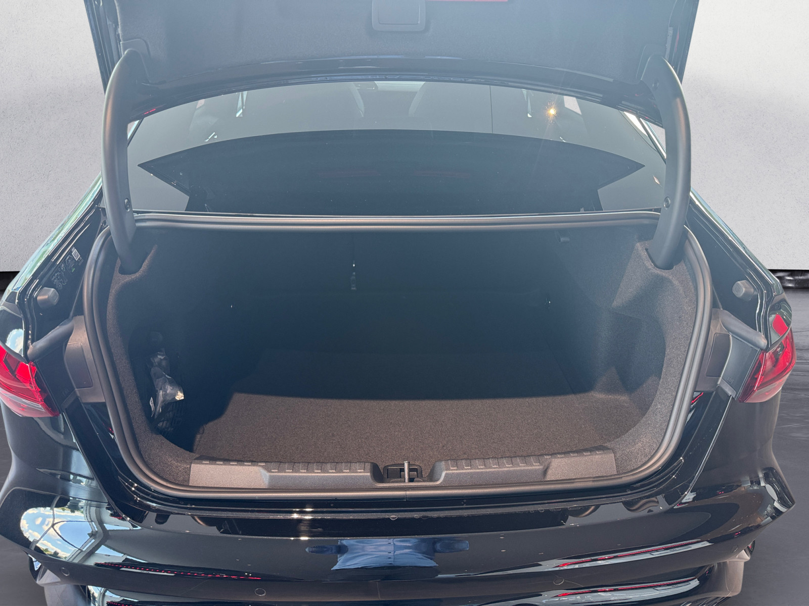 Audi - S3 Limousine TFSI 245(333) kW(PS) S tronic