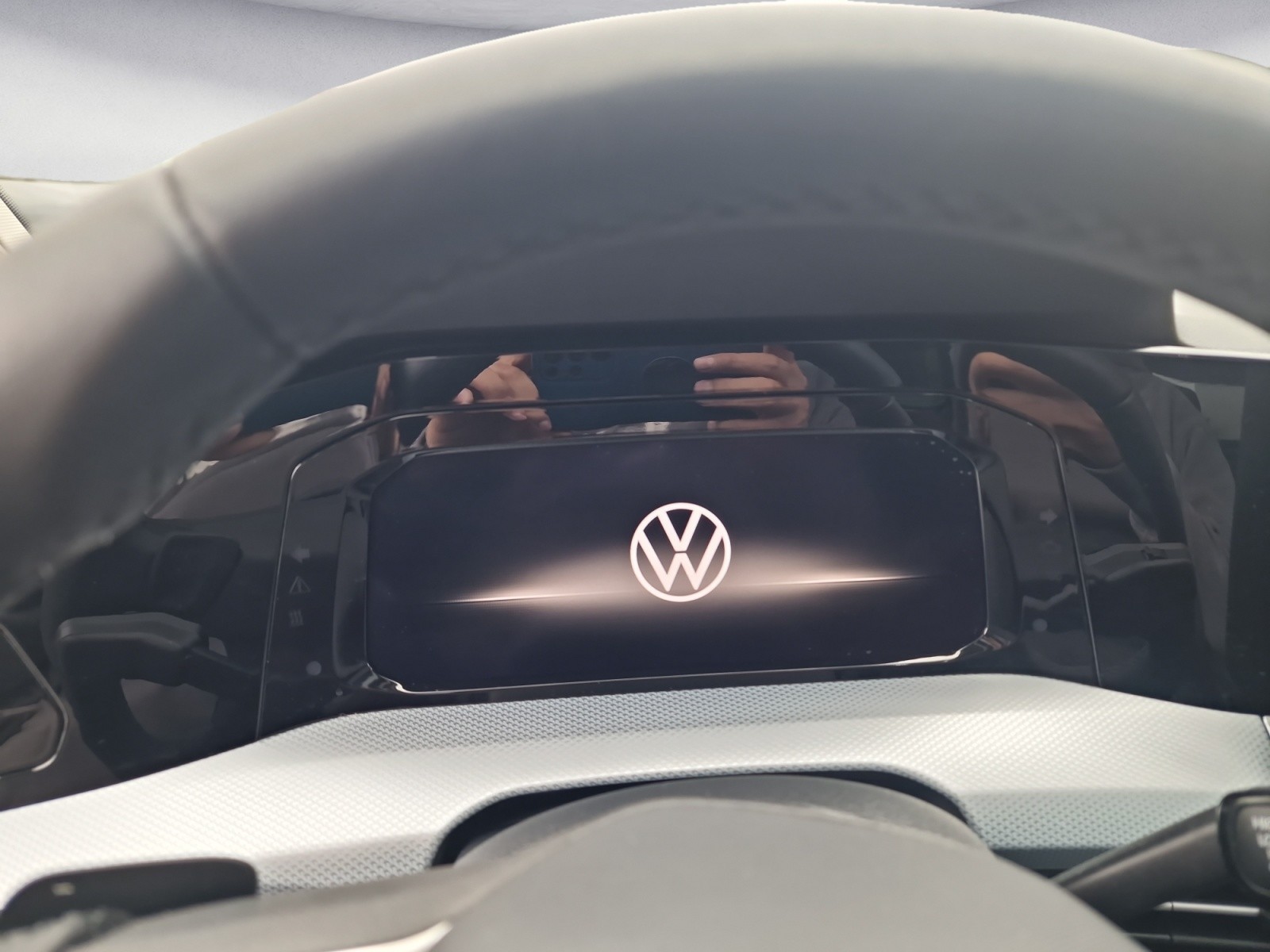 Volkswagen - Golf Variant 1.5 eTSI OPF DSG Goal